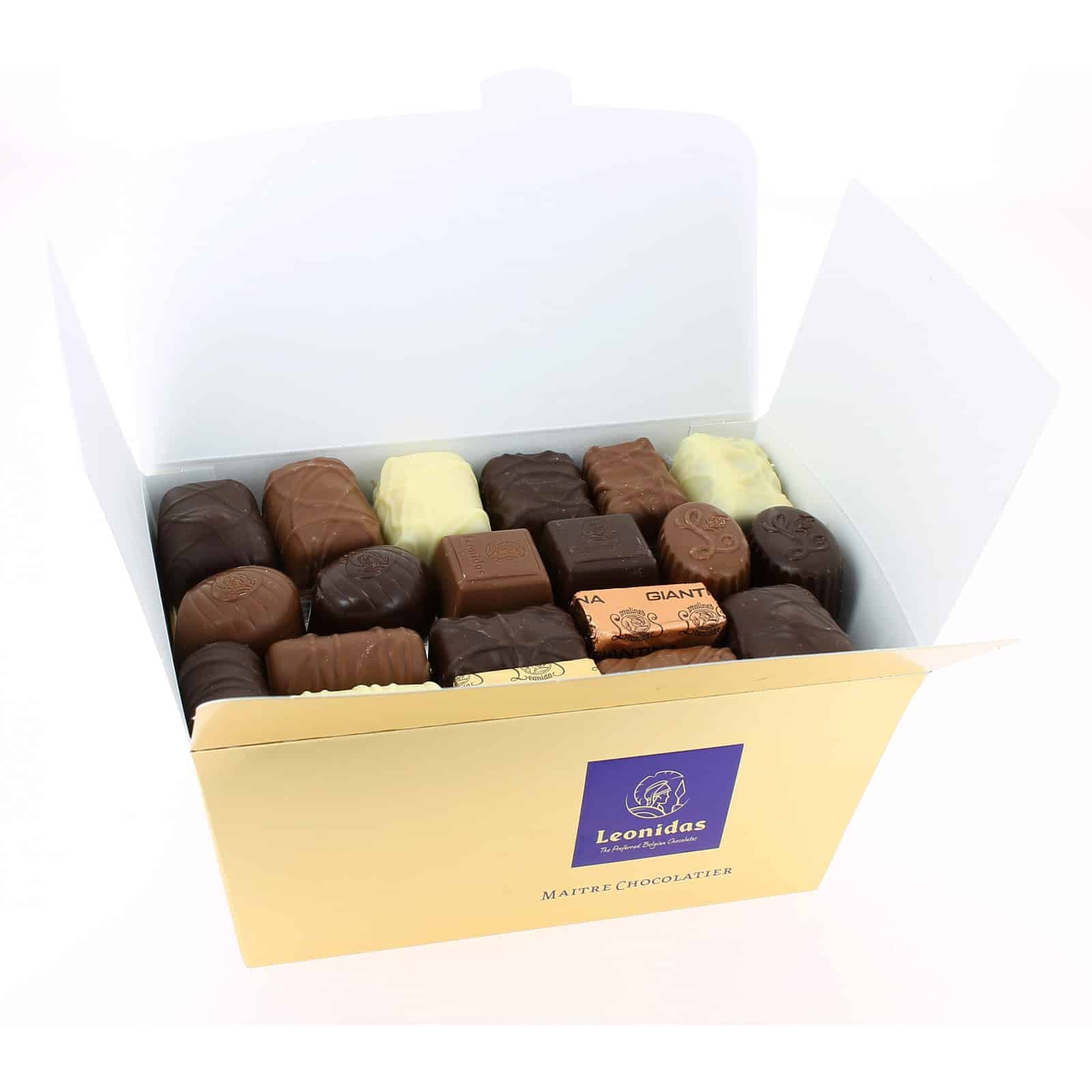https://www.leonidas-lyon.fr/wp-content/uploads/2019/10/ballotin-de-chocolats-leonidas-pralines-1kg.jpg
